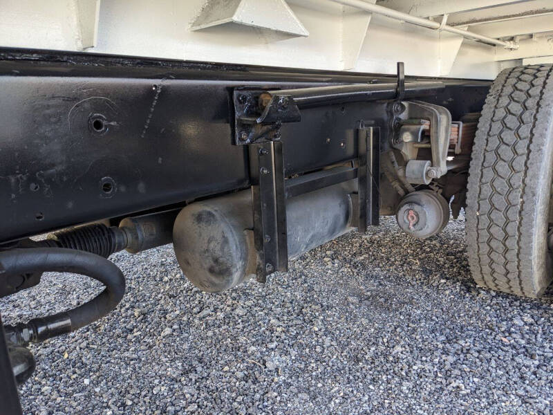 2016-hino-268-16-ft-dump-truck (26)