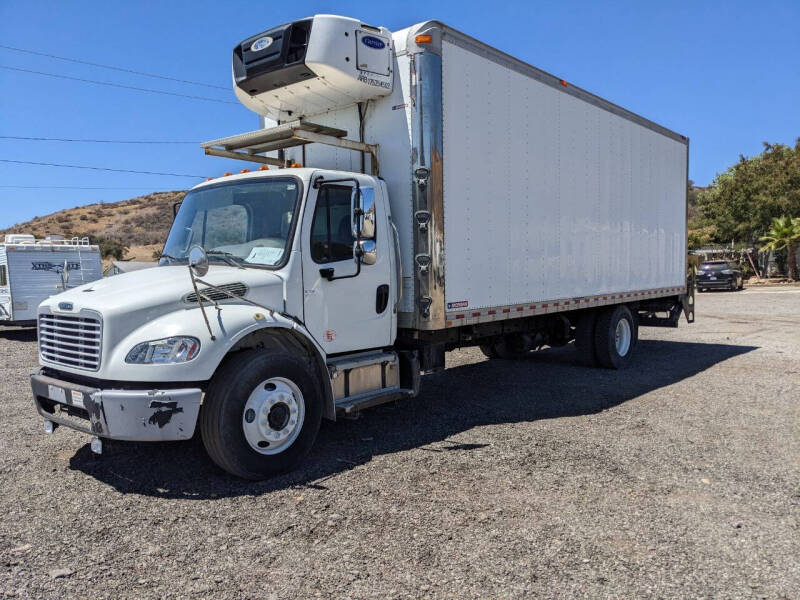 2017-freightliner-m2-26-reefer-box-truck (1)
