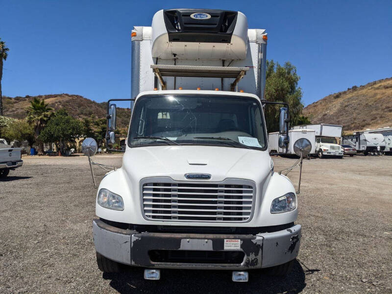 2017-freightliner-m2-26-reefer-box-truck (17)