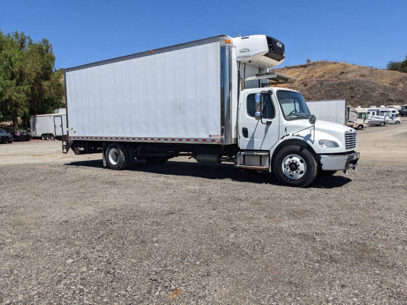 2017-freightliner-m2-26-reefer-box-truck (26)