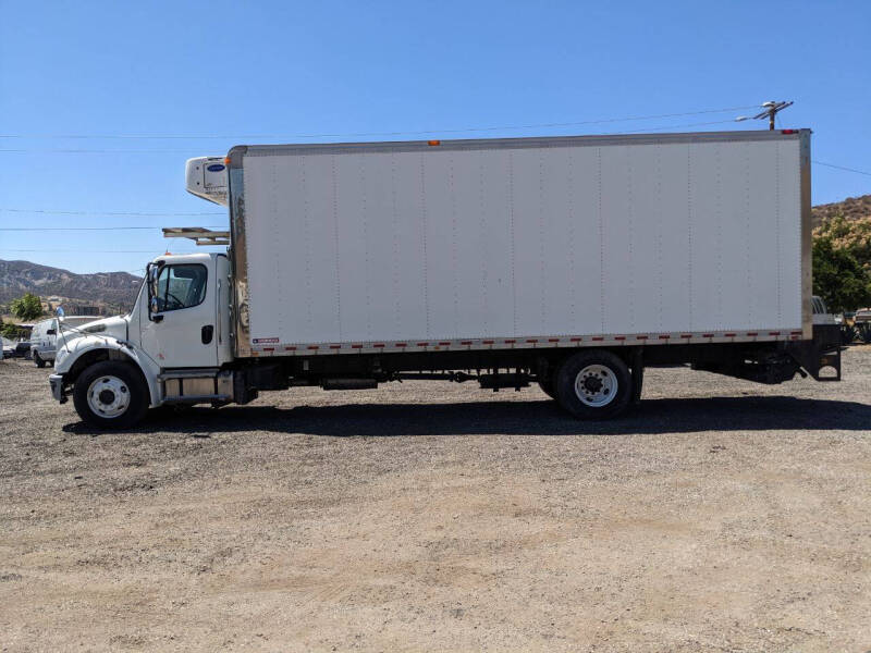 2017-freightliner-m2-26-reefer-box-truck (3)