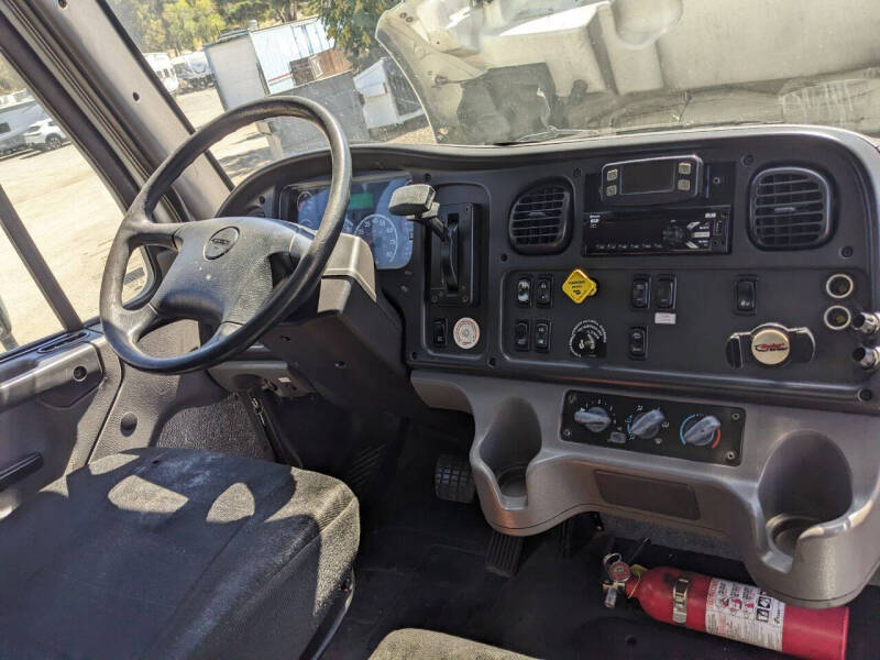 2018-freightliner-m2-106-pto-capable (11)