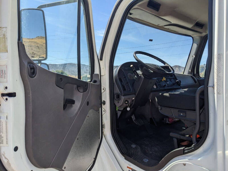 2018-freightliner-m2-106-pto-capable (17)