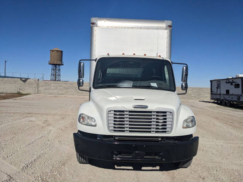 2018-freightliner-m2-26-box-truck (4)