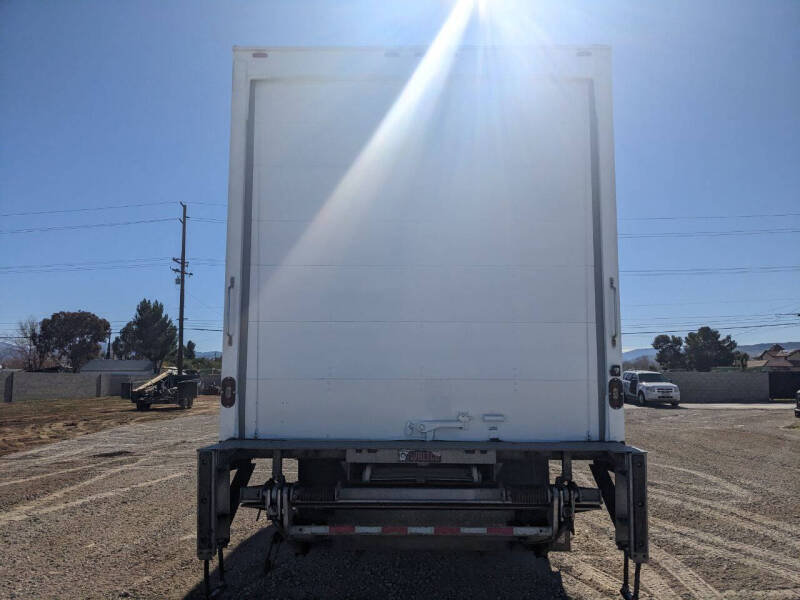 2018-freightliner-m2-26-box-truck (7)