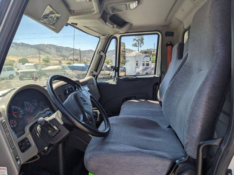 2018-international-4300-26-reefer-box-truck-non-cdl (12)