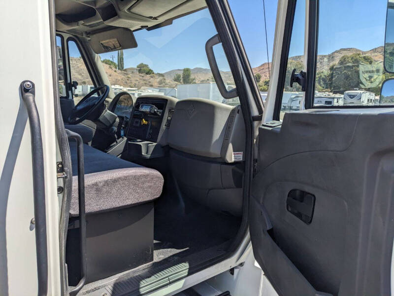 2018-international-4300-26-reefer-box-truck-non-cdl (20)