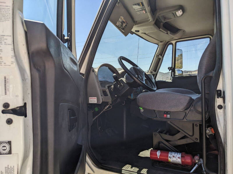 2018-international-4300-26-reefer-box-truck-non-cdl (21)