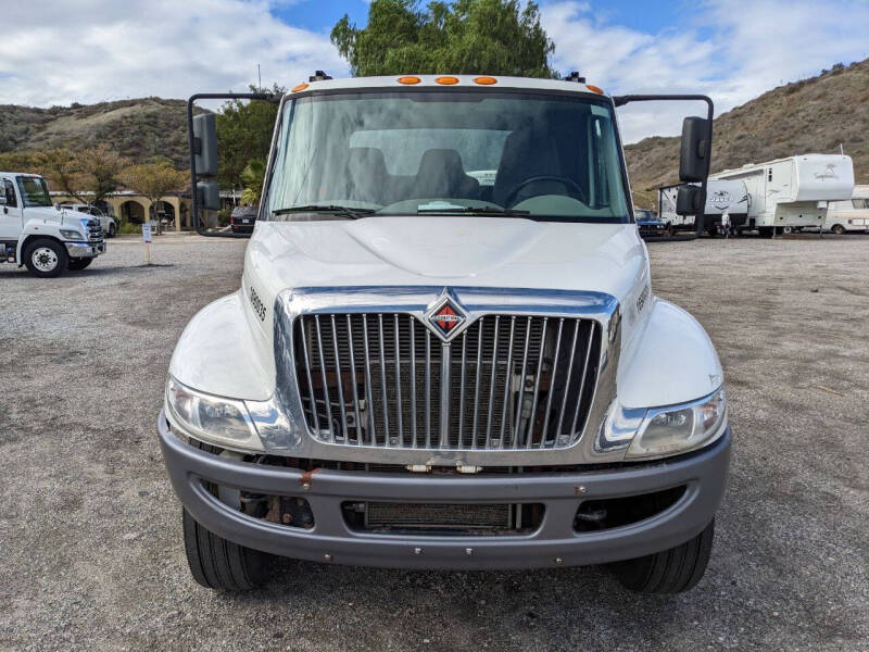2019-international-4300-24-ft-cab-chassis-cdl- (2)