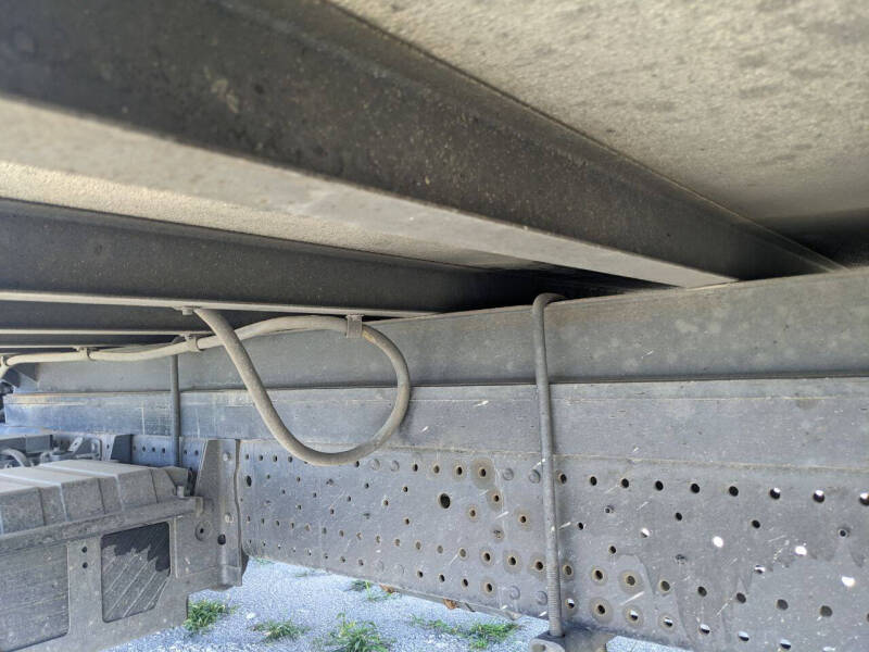 2019-isuzu-npr-4x2-2dr-71-0-in-bbc-tilt-cab (11)