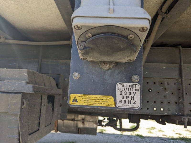 2019-isuzu-npr-4x2-2dr-71-0-in-bbc-tilt-cab (12)