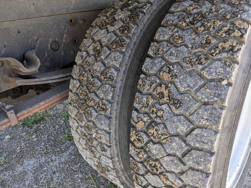 2019-isuzu-npr-4x2-2dr-71-0-in-bbc-tilt-cab (13)