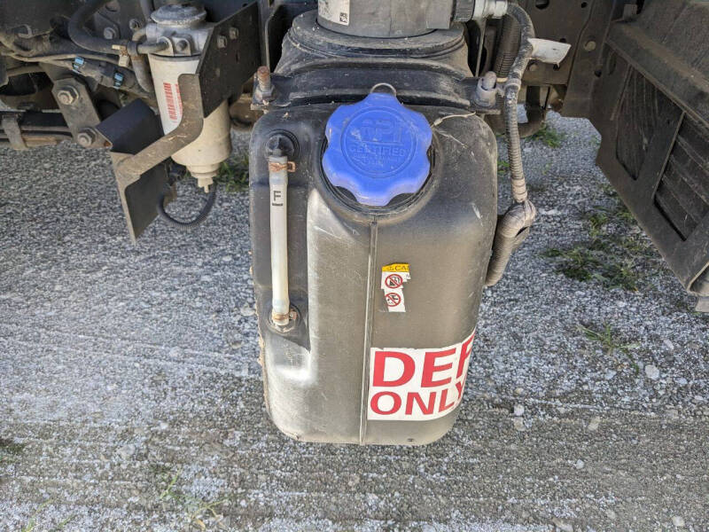 2019-isuzu-npr-4x2-2dr-71-0-in-bbc-tilt-cab (17)