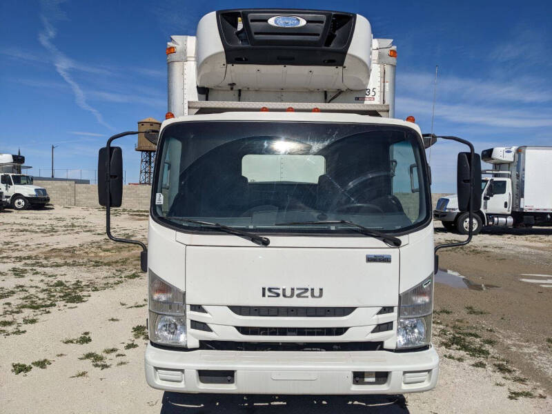 2019-isuzu-npr-4x2-2dr-71-0-in-bbc-tilt-cab (2)