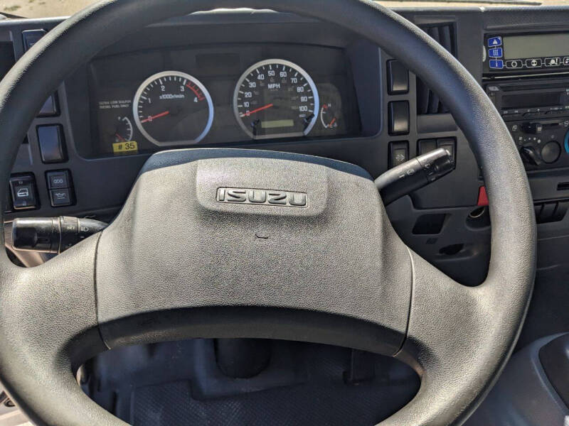 2019-isuzu-npr-4x2-2dr-71-0-in-bbc-tilt-cab (31)