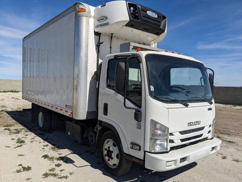 2019-isuzu-npr-4x2-2dr-71-0-in-bbc-tilt-cab (34)